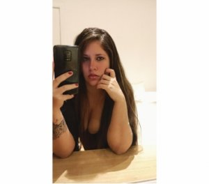 Ynesse escort girls Faches-Thumesnil